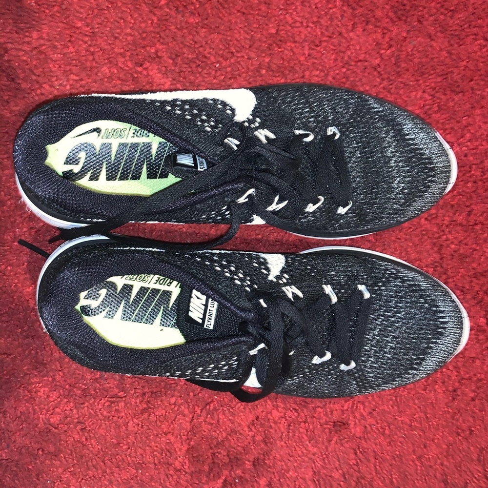 Nike flyknit lunar 3